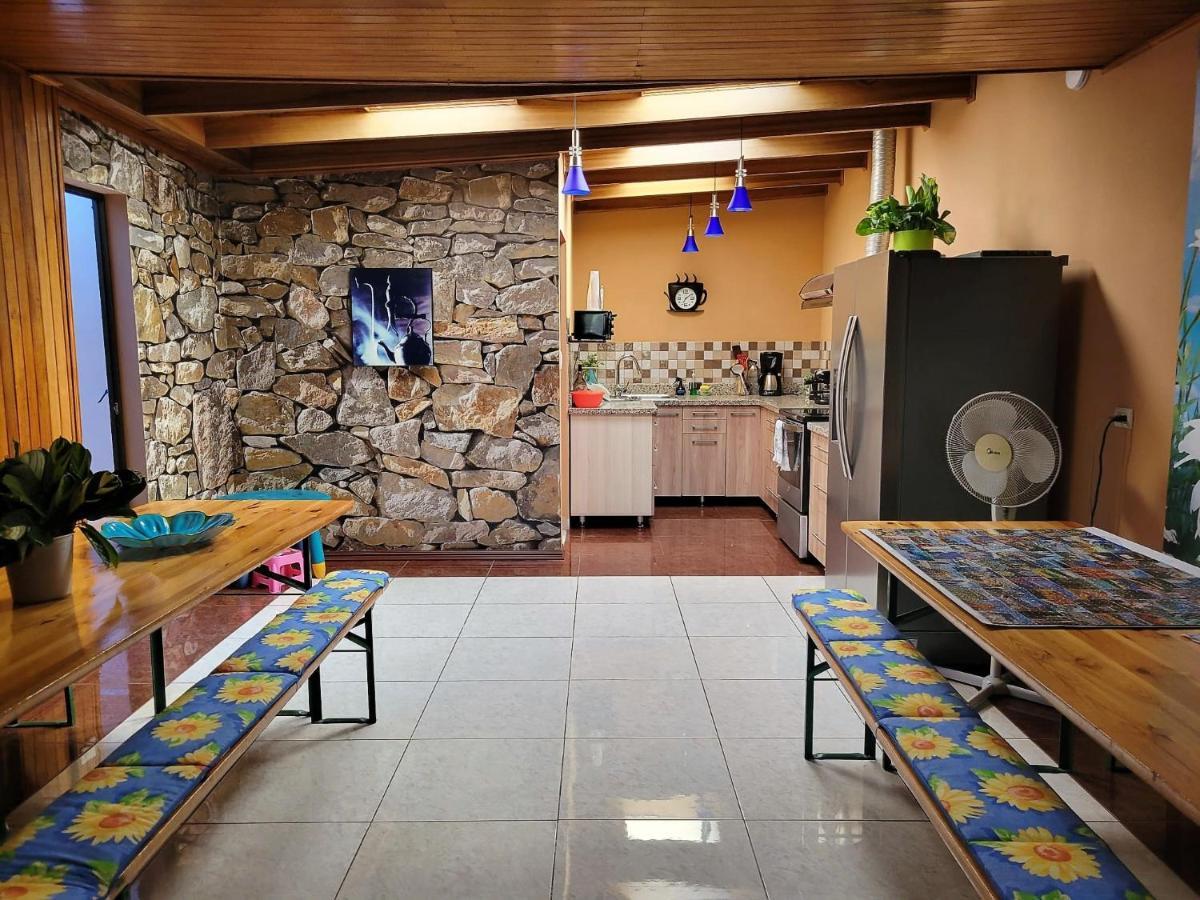 Casa Flores Holiday home Heredia